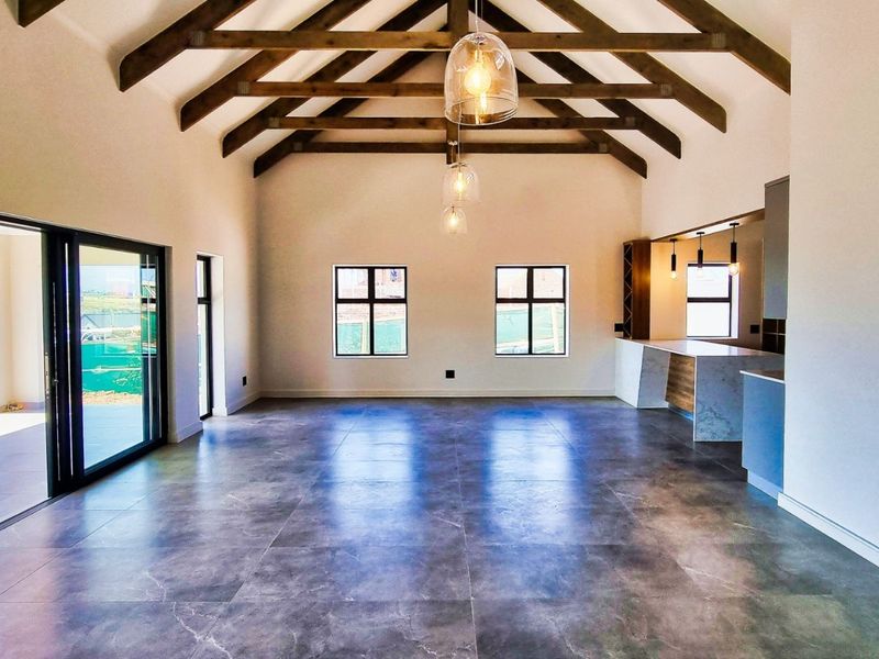 House For Sale in Kingswood Golf Estate - Photo 5