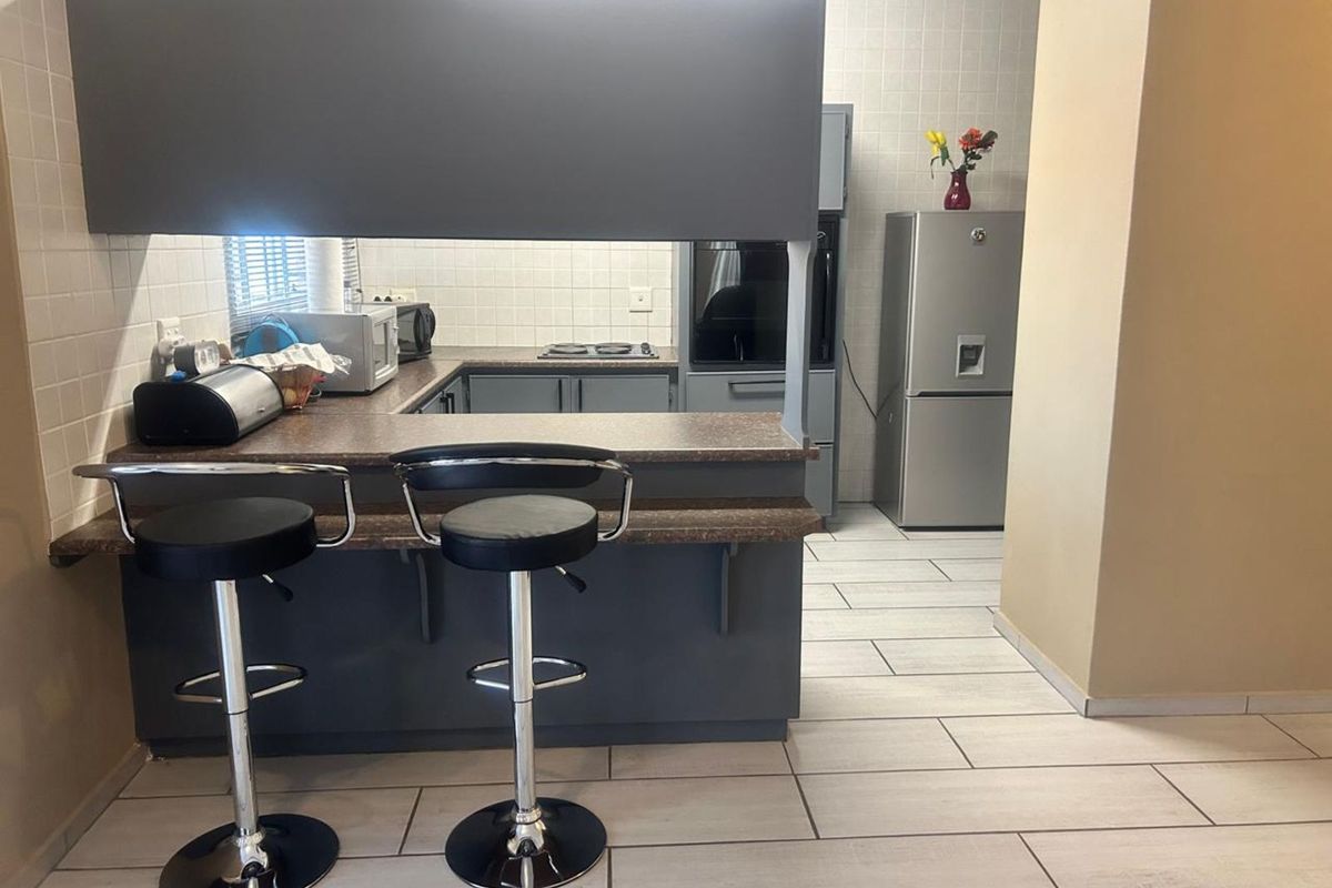 Townhouse For Sale in Bendor - Photo 3