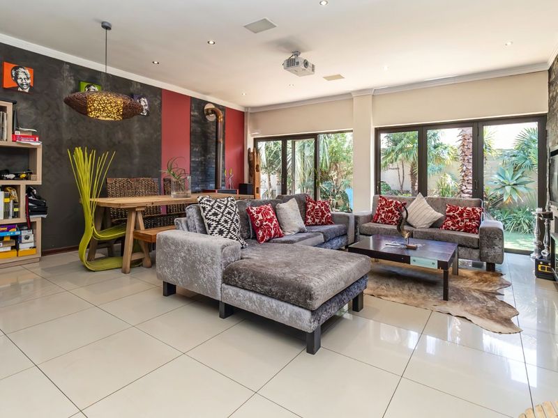 House For Sale in Summerset - Photo 5