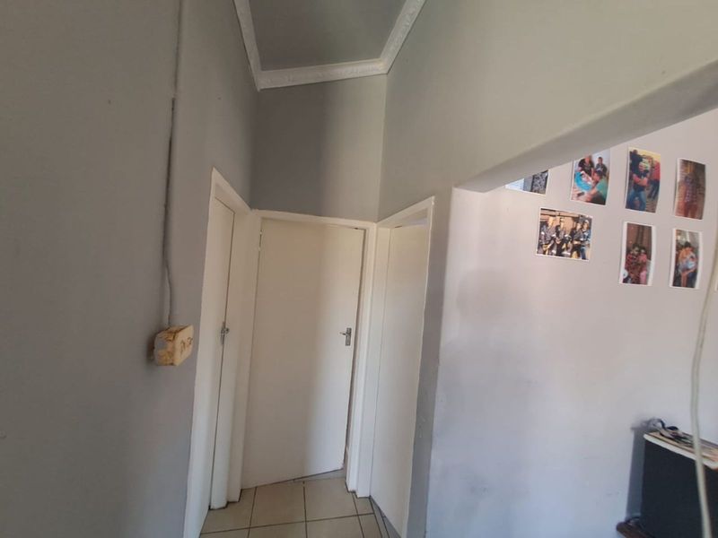 House For Sale in Roodepan - Photo 7