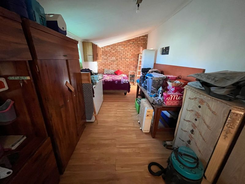 House For Sale in Roodepan - Photo 8