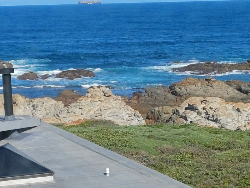 House For Sale in Cape St Francis Central - Photo 2