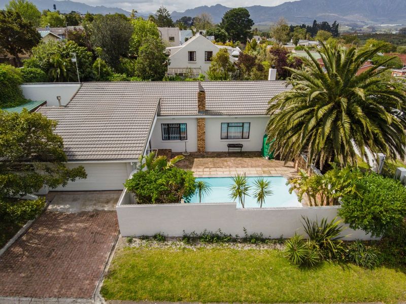 House For Sale in Grabouw Central - Photo 4