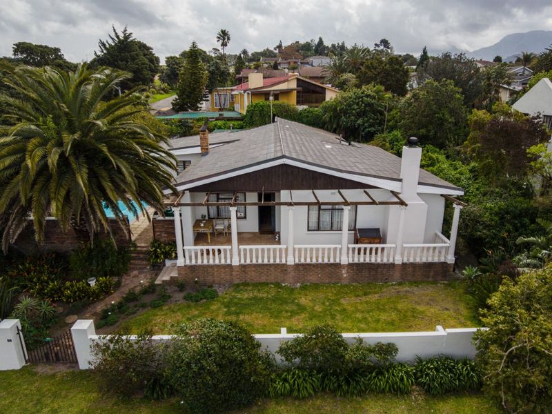 House For Sale in Grabouw Central - Photo 2