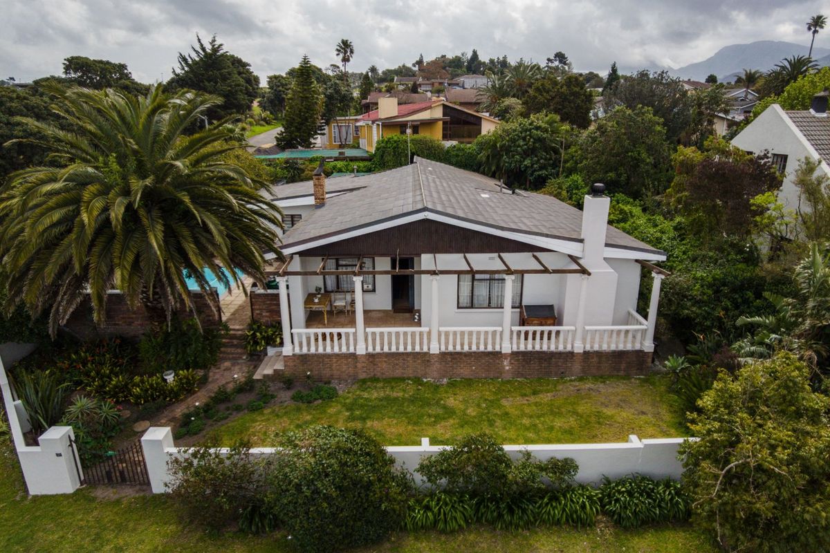 House For Sale in Grabouw Central - Photo 2