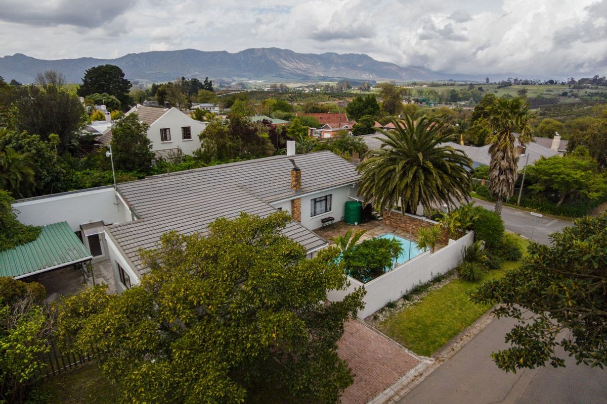 House For Sale in Grabouw Central - Photo 5