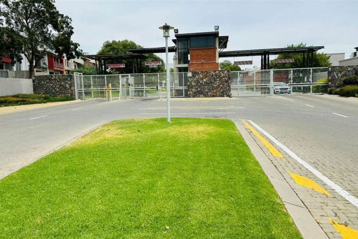 Apartment For Sale in Midridge Park - Photo 2