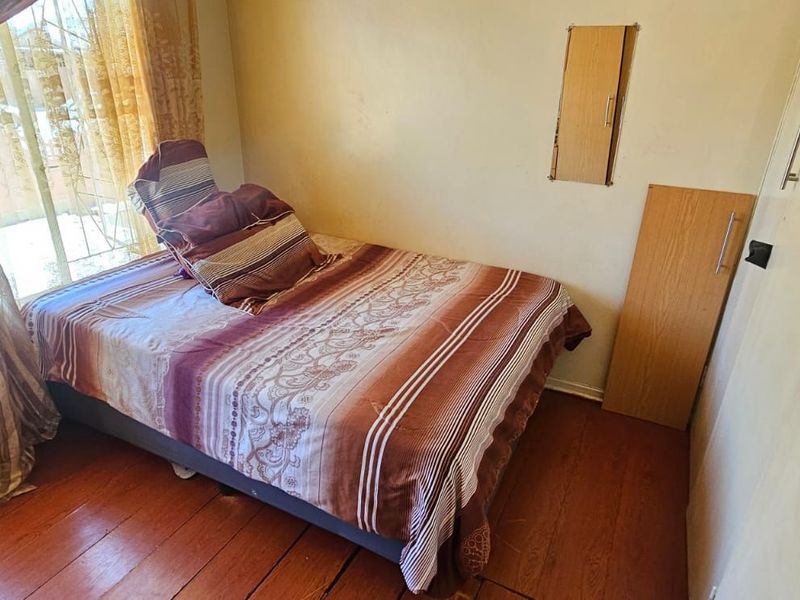 House For Sale in De Beers - Photo 9