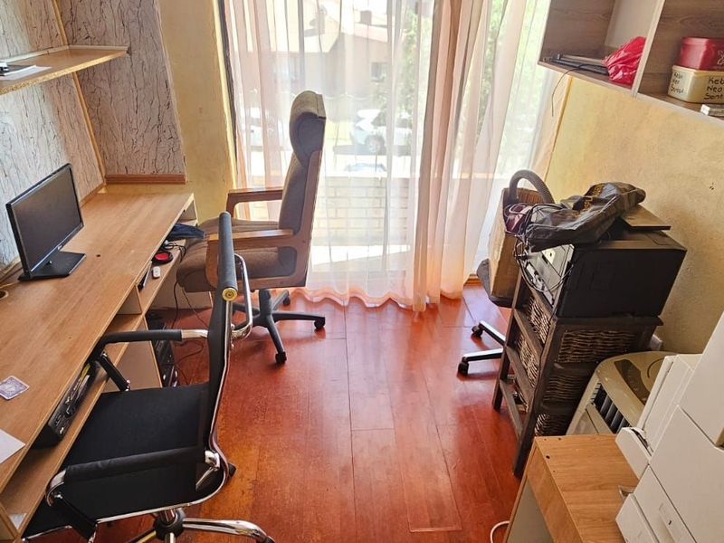 House For Sale in De Beers - Photo 7