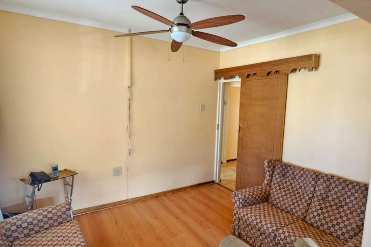 House For Sale in Roodepan - Photo 4