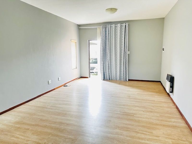 Apartment For Sale in Terra Nova - Photo 3