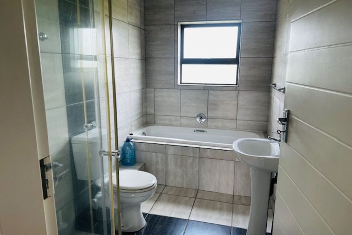 Apartment For Sale in Terra Nova - Photo 4