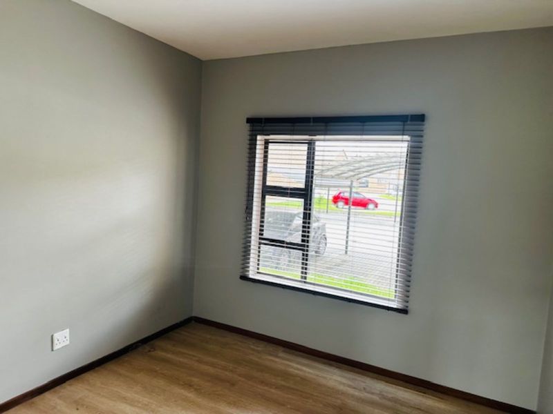 Apartment For Sale in Terra Nova - Photo 7