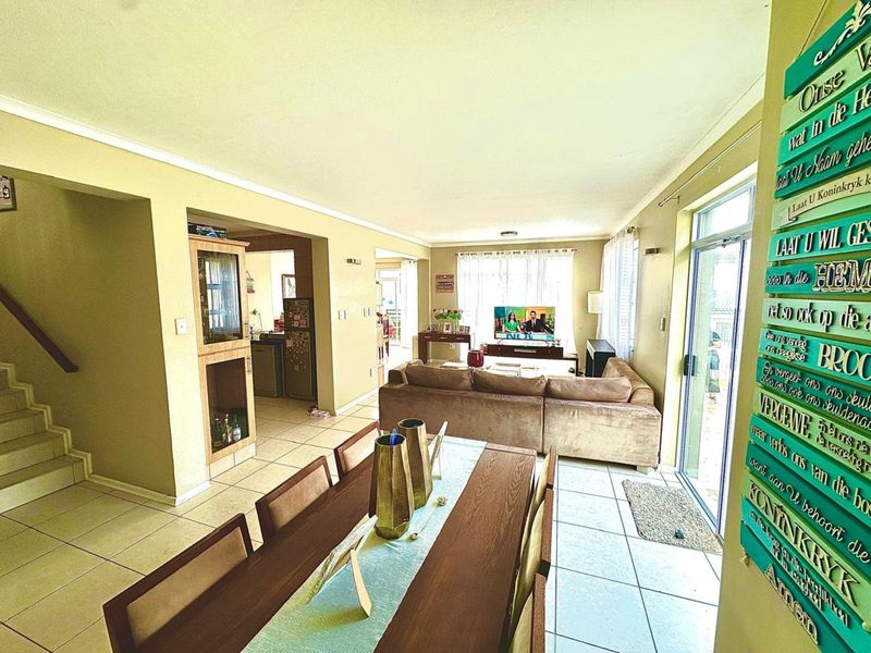 House For Sale in Pinnacle Point Golf Estate - Photo 5