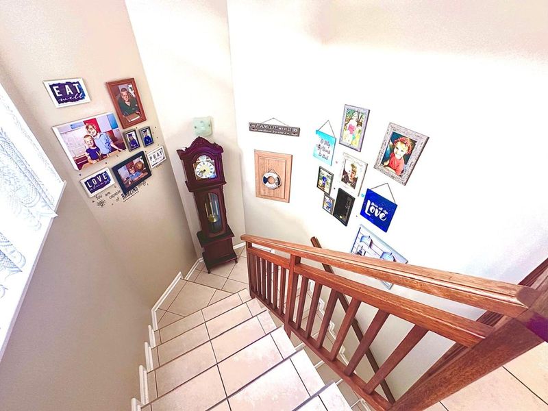 House For Sale in Pinnacle Point Golf Estate - Photo 3