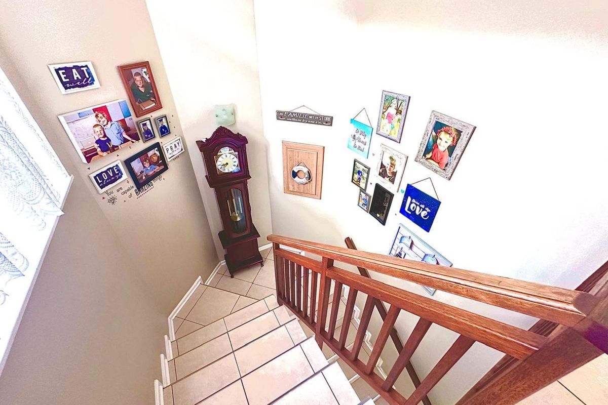 House For Sale in Pinnacle Point Golf Estate - Photo 3