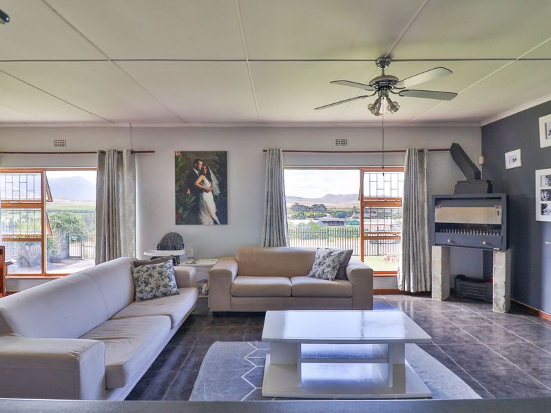 House For Sale in Ashton Central - Photo 3