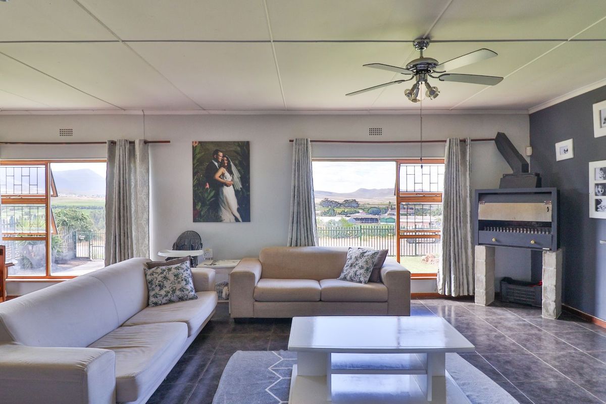 House For Sale in Ashton Central - Photo 3