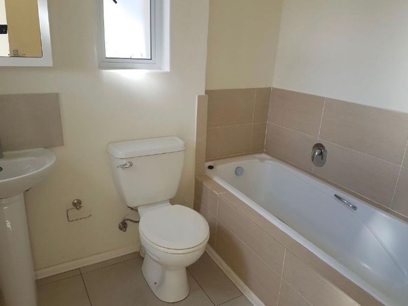 Apartment For Sale in Sheffield Manor - Photo 6