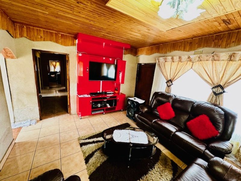 House For Sale in Embalenhle - Photo 8