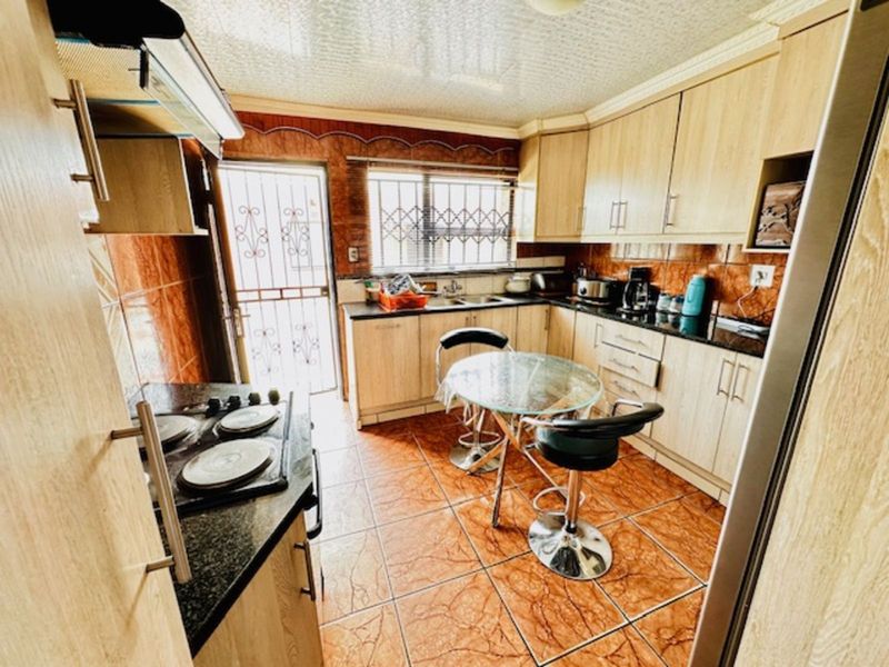 House For Sale in Embalenhle - Photo 4
