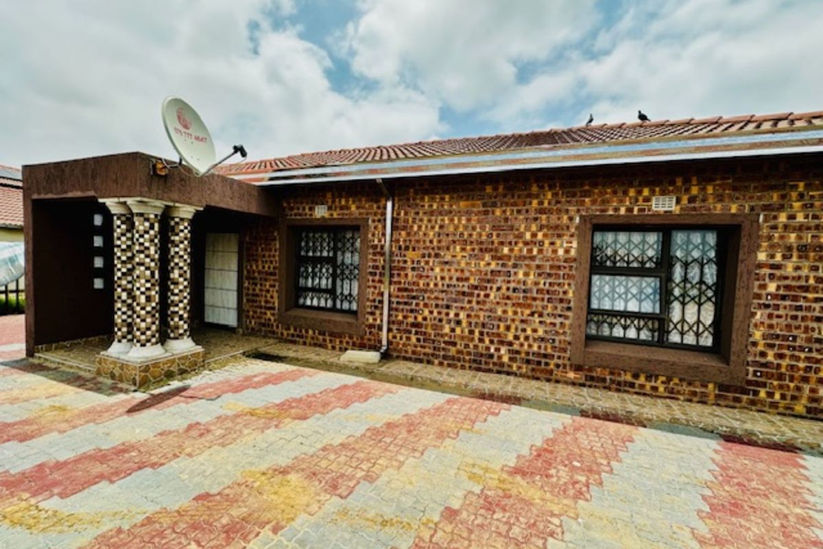 House For Sale in Embalenhle - Photo 3