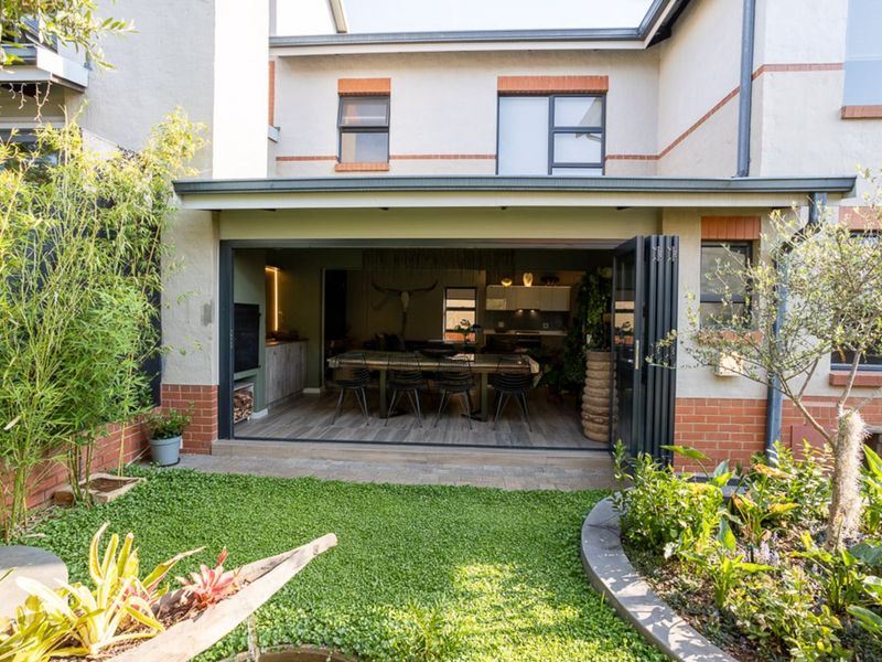 Townhouse For Sale in The Hills Game Reserve Estate - Photo 2