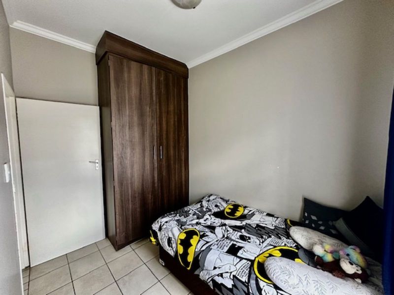 Townhouse For Sale in Terra Nova - Photo 8