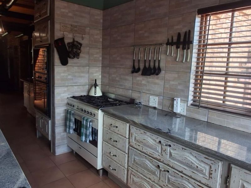 House For Sale in Newlands - Photo 9