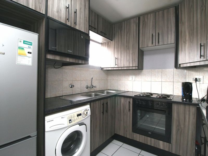 Apartment For Sale in Bromhof - Photo 6