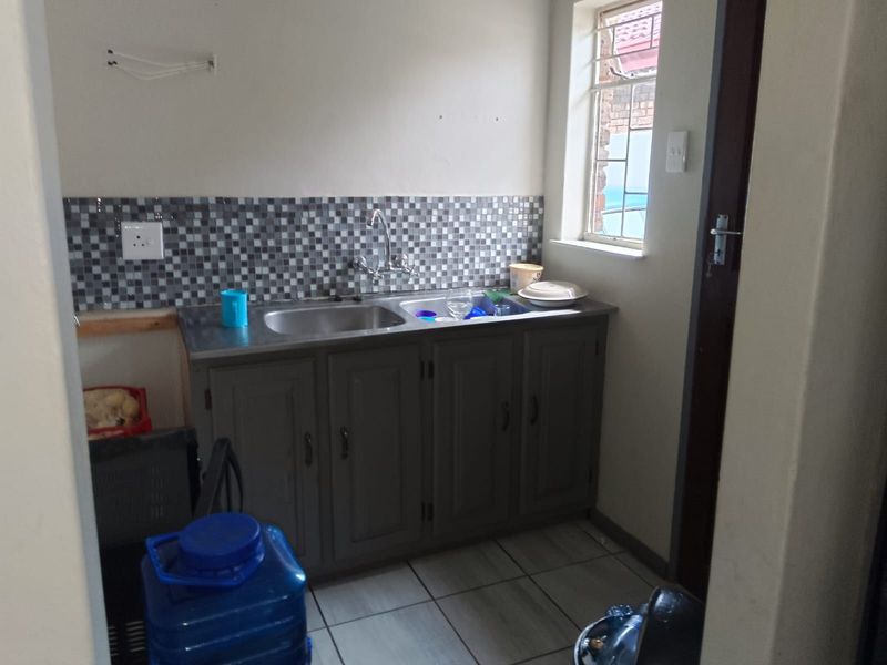 House For Sale in Bester - Photo 6