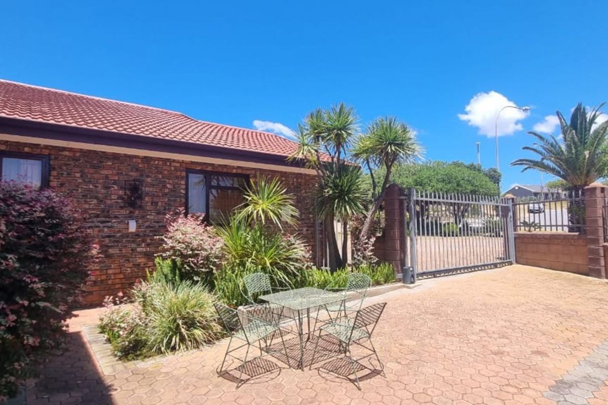 House For Sale in Hartenbos Heuwels - Photo 2