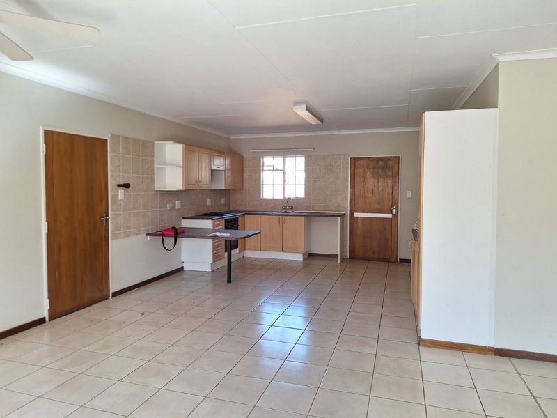 House For Sale in Aventura Warmbaths - Photo 2