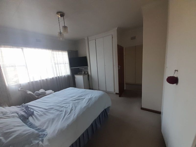 Townhouse For Sale in Corlett Gardens - Photo 8