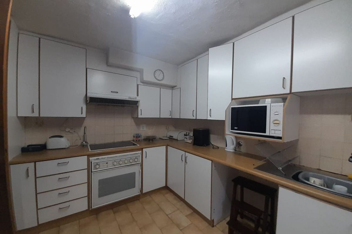 Townhouse For Sale in Corlett Gardens - Photo 3