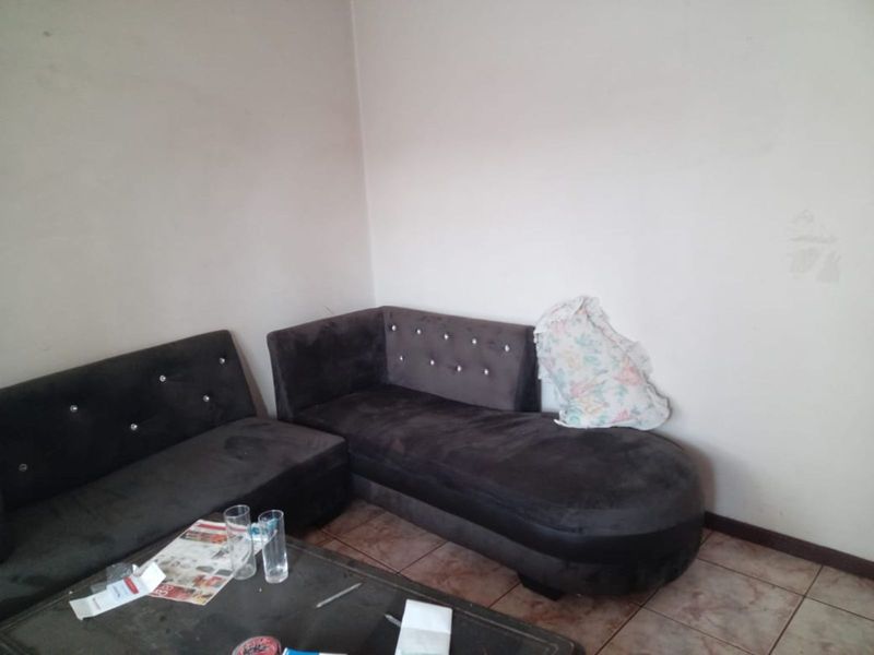 House For Sale in Pretoria West - Photo 9