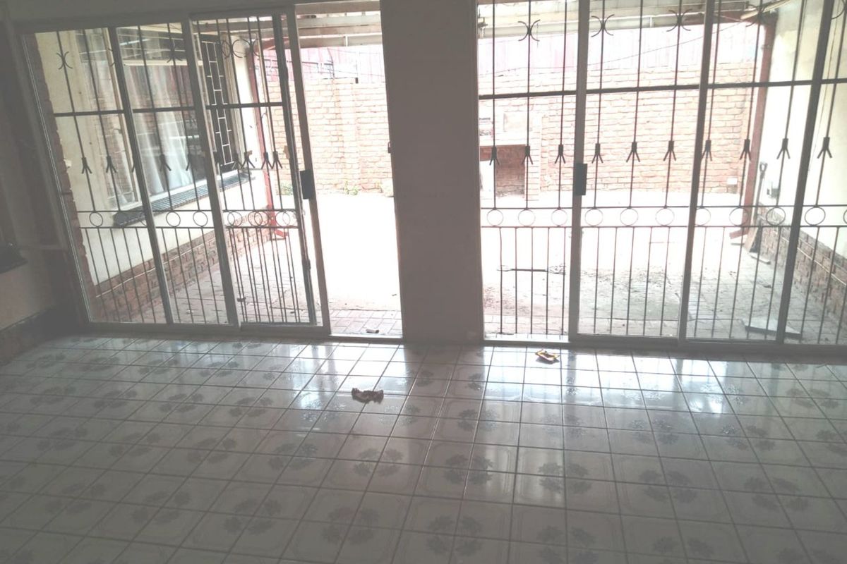 House For Sale in Pretoria West - Photo 4