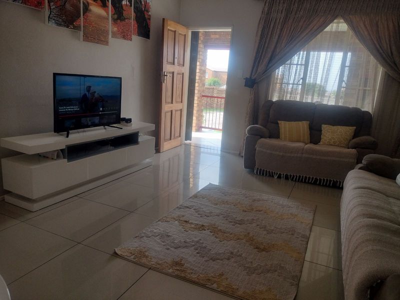 Apartment For Sale in Erand Gardens - Photo 6