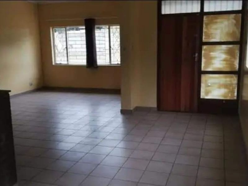 House For Sale in Ermelo Central - Photo 2