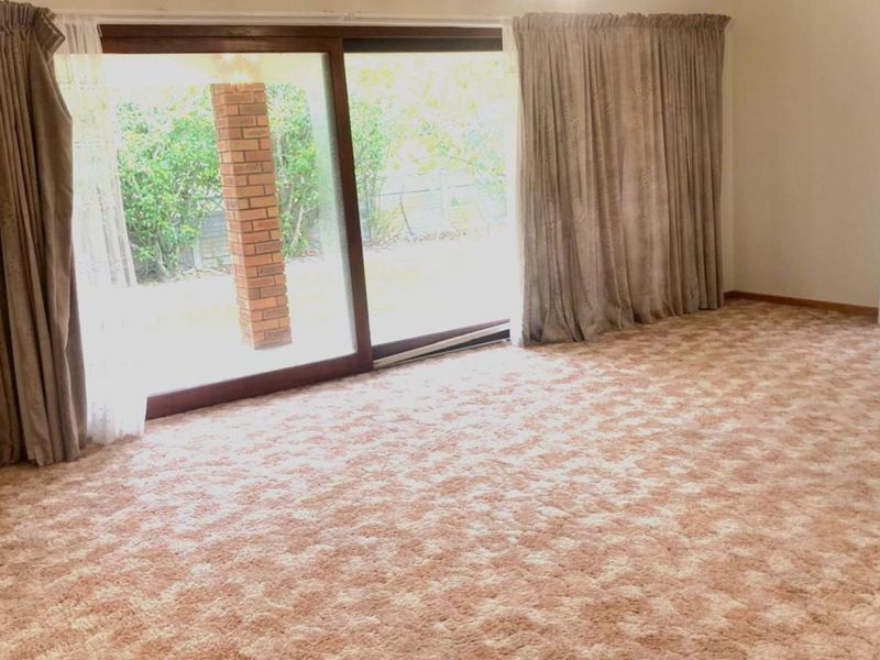 House For Sale in The Island - Photo 9