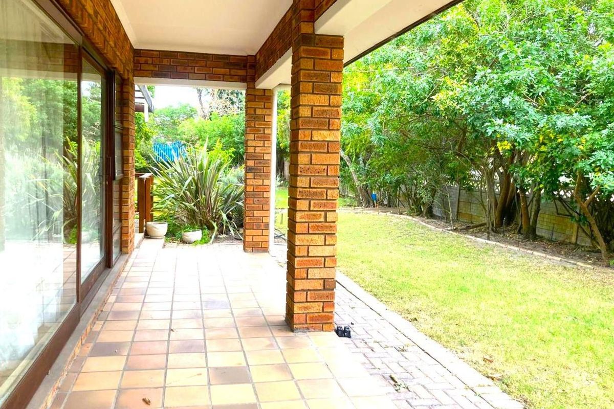 House For Sale in The Island - Photo 3