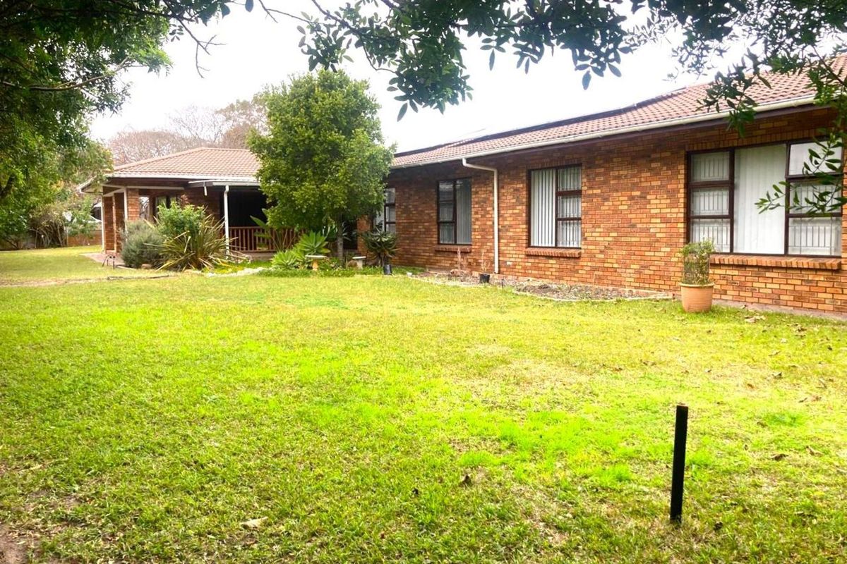 House For Sale in The Island - Photo 2