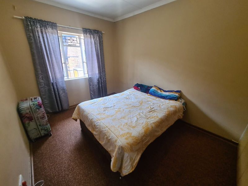 House For Sale in Northview - Photo 8