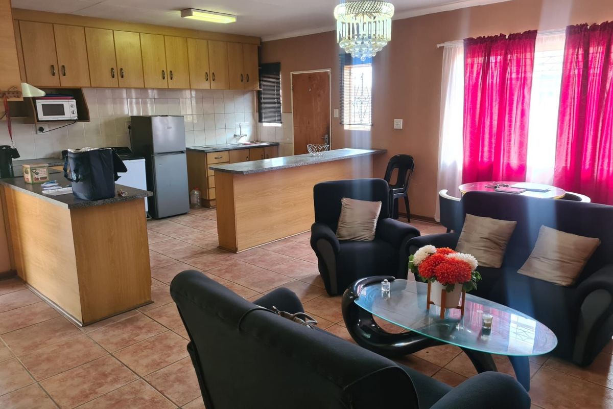 House For Sale in Northview - Photo 2