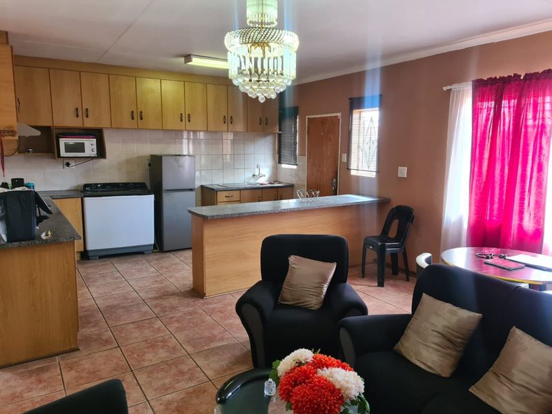 House For Sale in Northview - Photo 3