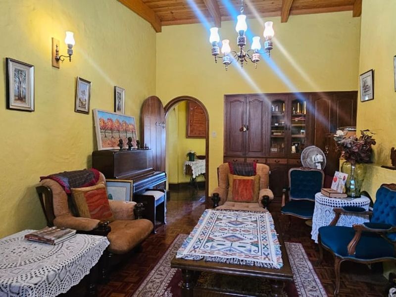 House For Sale in Monument Heights - Photo 5