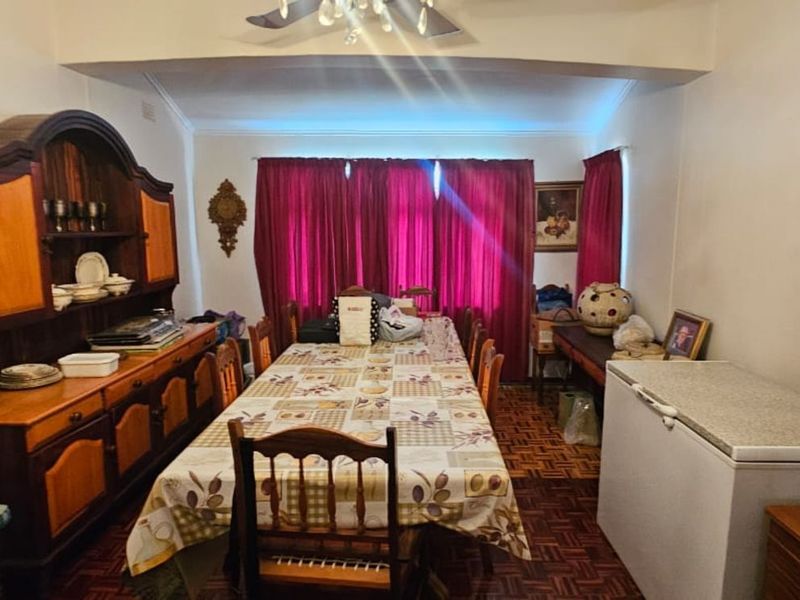 House For Sale in Monument Heights - Photo 6