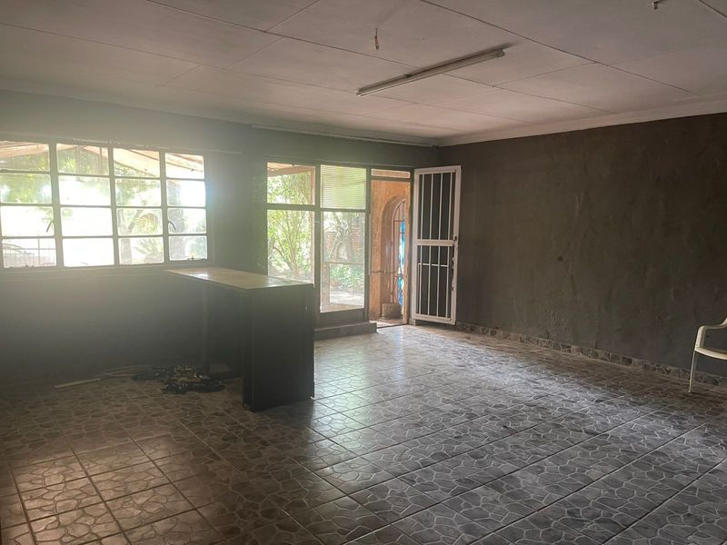 House For Sale in Ivydale AH - Photo 5