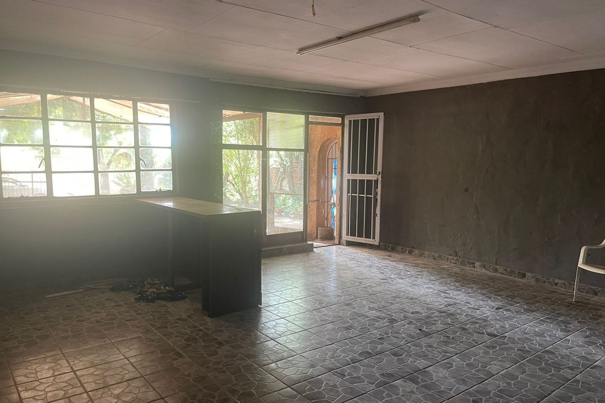 House For Sale in Ivydale AH - Photo 5