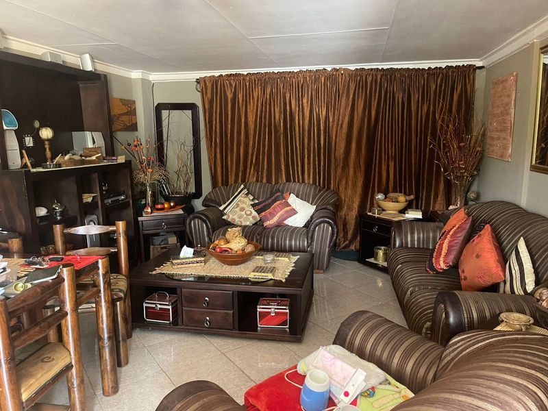 House For Sale in Ivydale AH - Photo 3